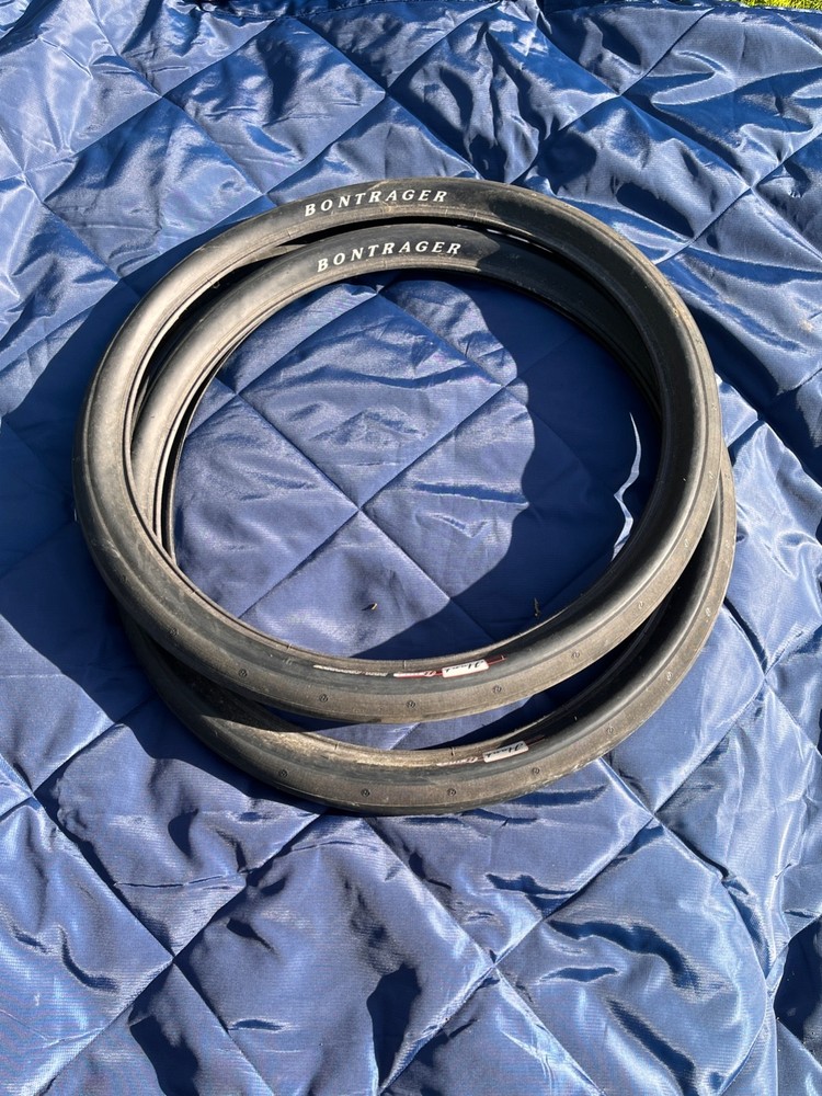 NOS Bontrager Hank B 26x2.2 Dual Compound Urban Concrete Jungle Slick MTB Tyres