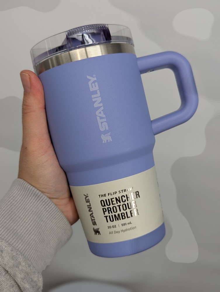 new Stanley water cup Hydrangea ProTour Flip Straw Tumbler 20 oz anti spill
