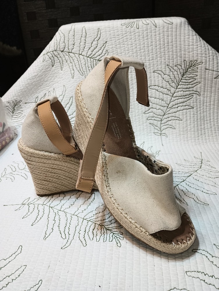 TOMS Marisol Wedge Heel Sandals for Women in Size 10W