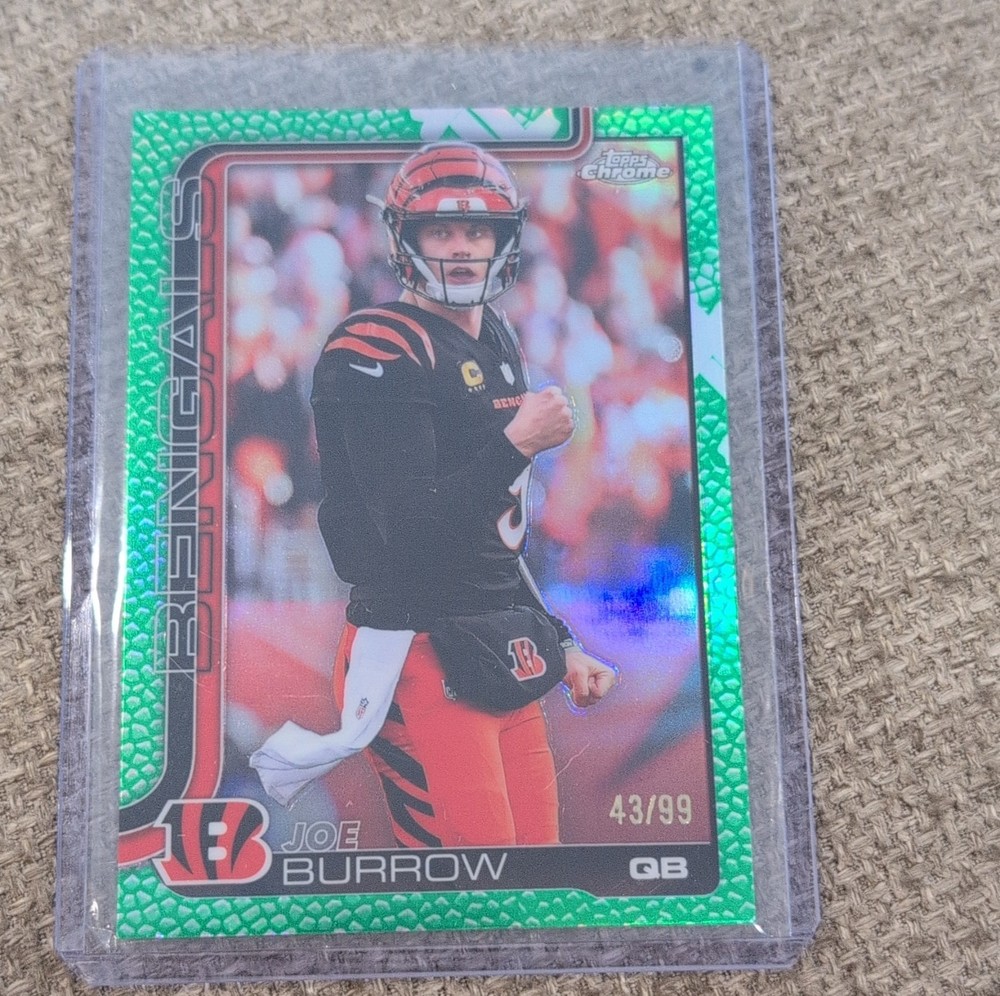 Topps Chrome 2025 Joe Burrow Green Leather 43/99 #61 Cincinnati Bengals Football