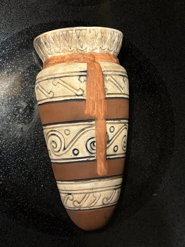 Weller Vintage Suevo Collection Wall Hanging Vase
