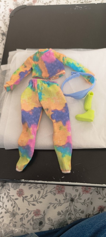 Footwear, Bum Bag & Multi-coloured Jogging Suit For Curvy Barbie...Used..UK Only