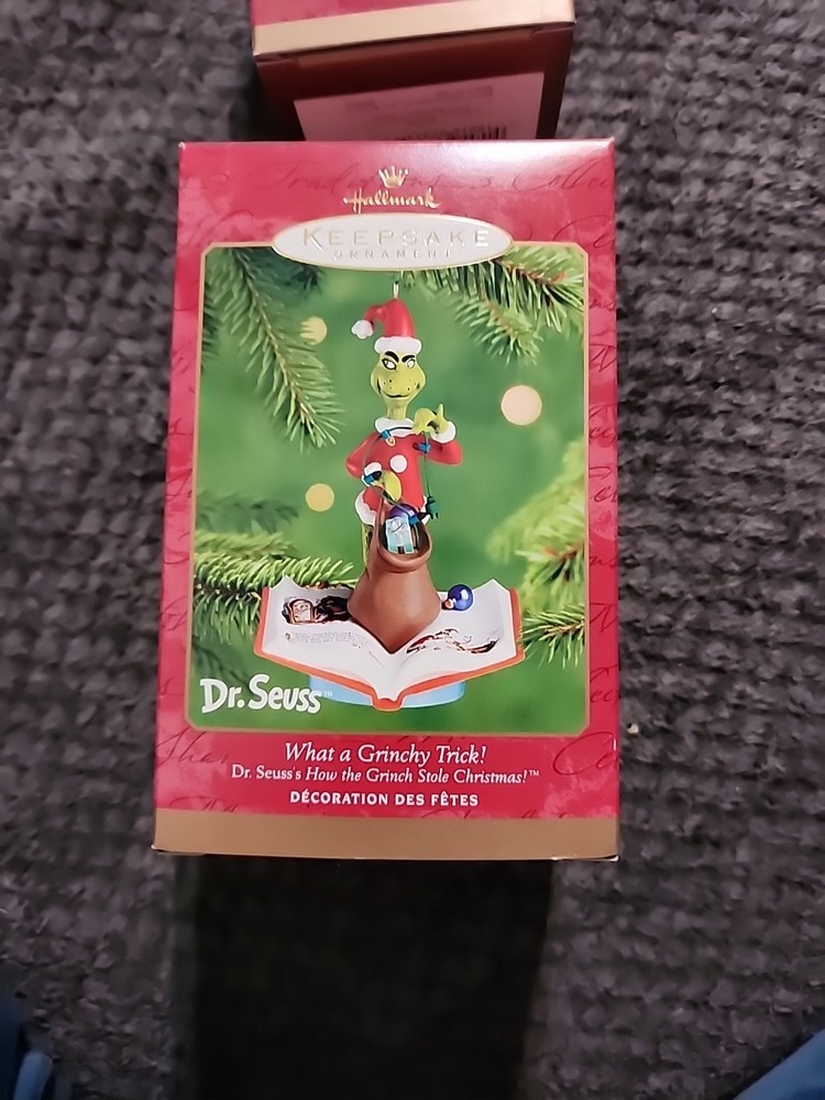 HALLMARK 2001 WHAT A GRINCHY TRICK DR. SEUSS THE GRINCH ORNAMENT