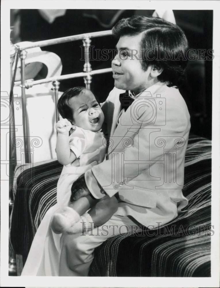 1979 Press Photo Herve Villechaize and baby star in 