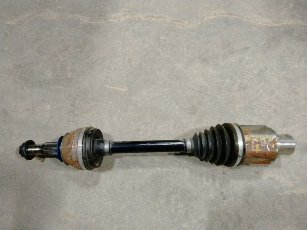 Левый задний вал оси водителя Lyriq 2024 2943706