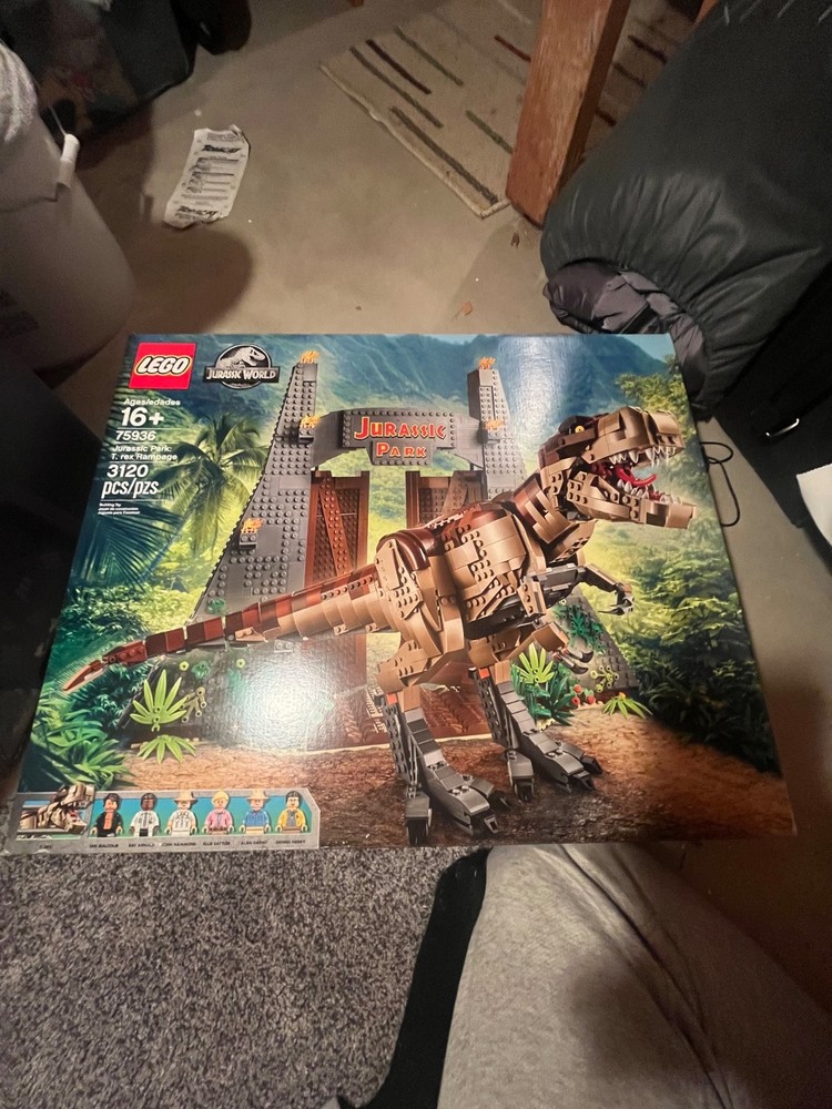 75936-Sealed lego trex rampage Jurrasic park dinosaur
