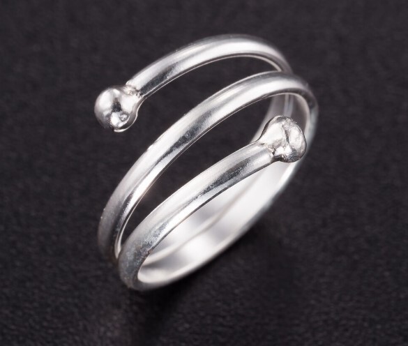 Solid Metal 925 Sterling Silver Ladies 3 Band Stylish Toe Ring White Gold Plated