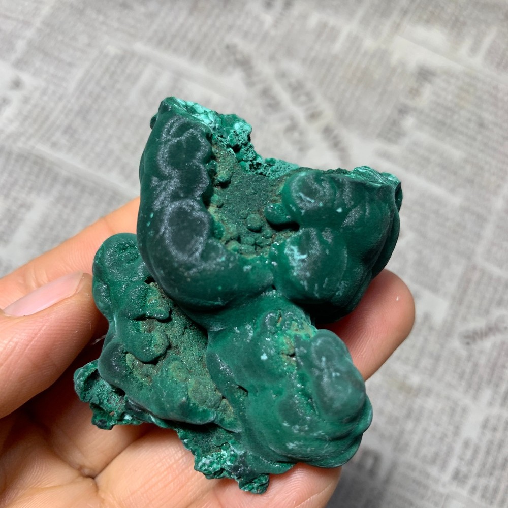 94g   Natural malachite velvet quartz crystal luster mineral specimen