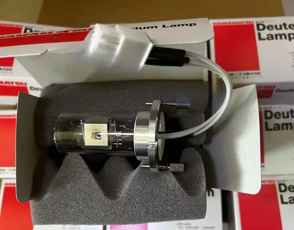 1PC New ThermoFisher 6074.1110 deuterium lamp Free shipping