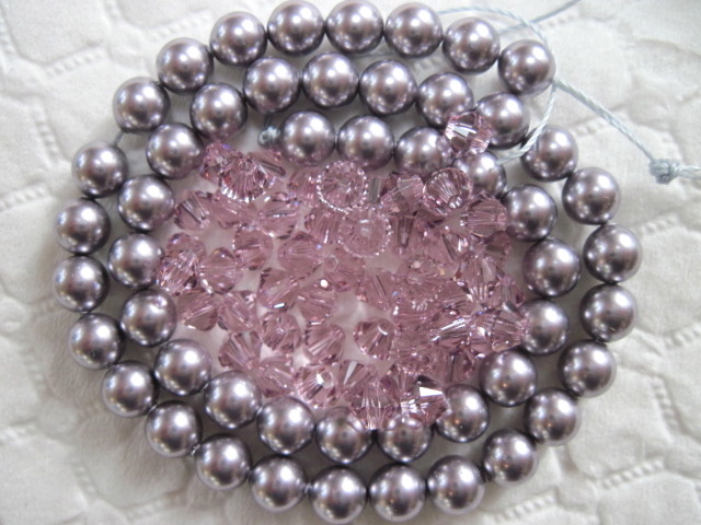 Swarovski Light Amethyst 4mm 5328 Beads with 5mm Mauve 5810 Pearls Free Shipping