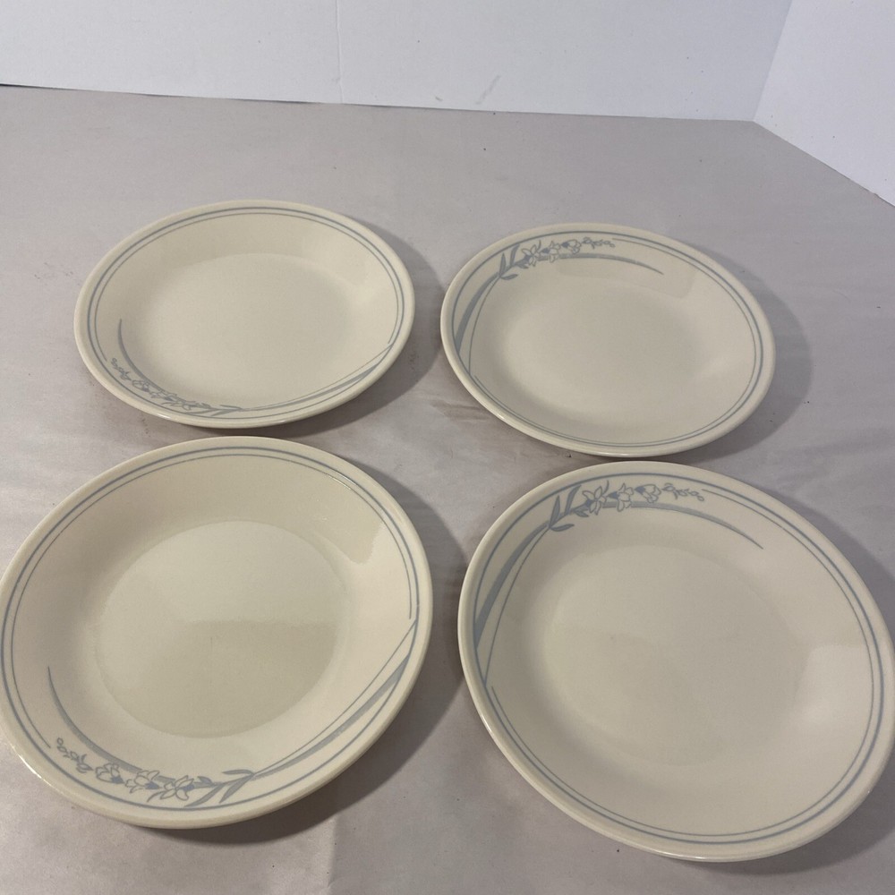 4 Corelle Vintage BLUE LILY  6 3/4
