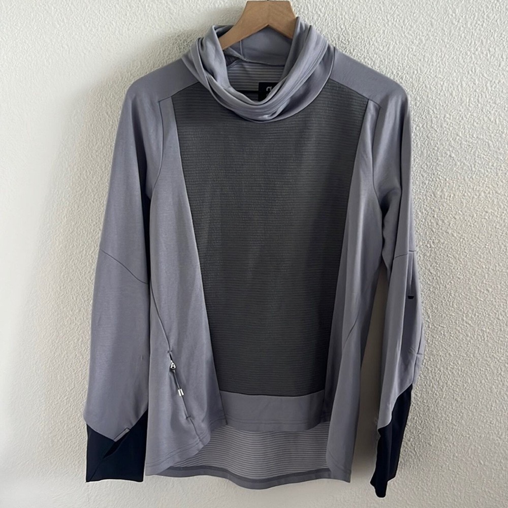 On Running Women's Weather Shirt Swiss Engineering Gray Blue Large