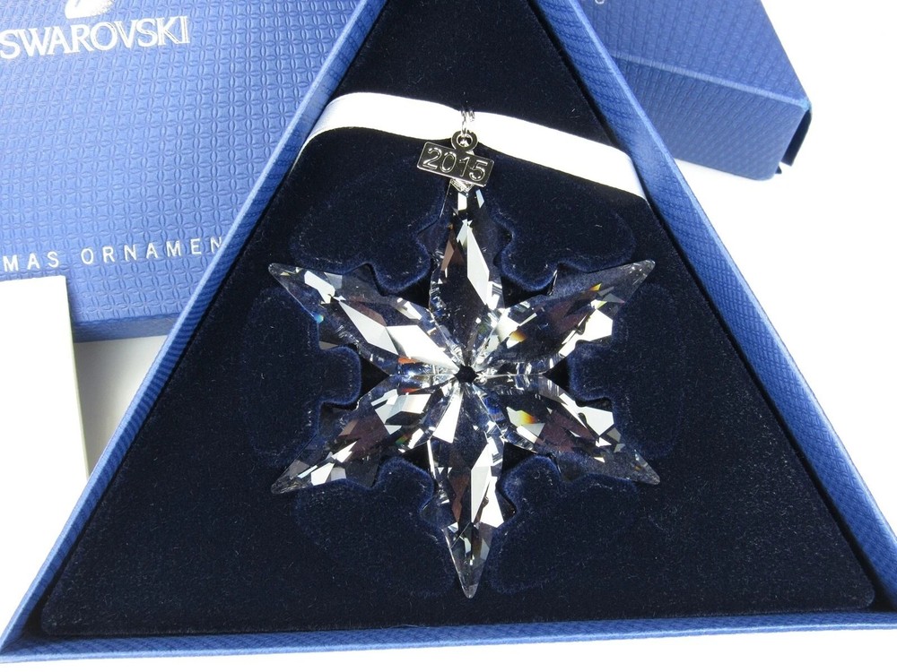 Swarovski 2015 Annual Edition Snowflake Star Christmas Ornament Collectible