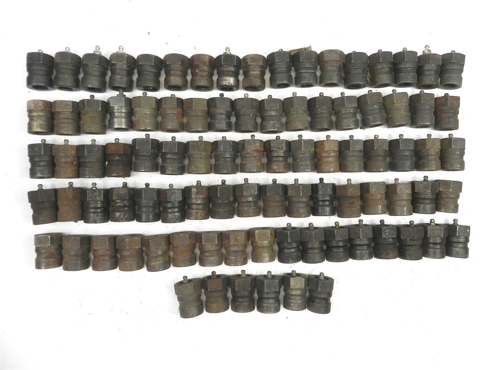 LOT 1940 CHRYSLER DESOTO DODGE PLYMOUTH UPPER SUPPORT OUTER KIT MOOG #K-52 (C)