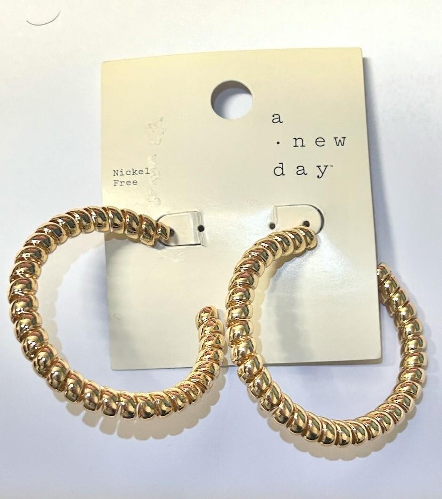 Stylish Large Hoop Earrings for a Fresh Everyday Look