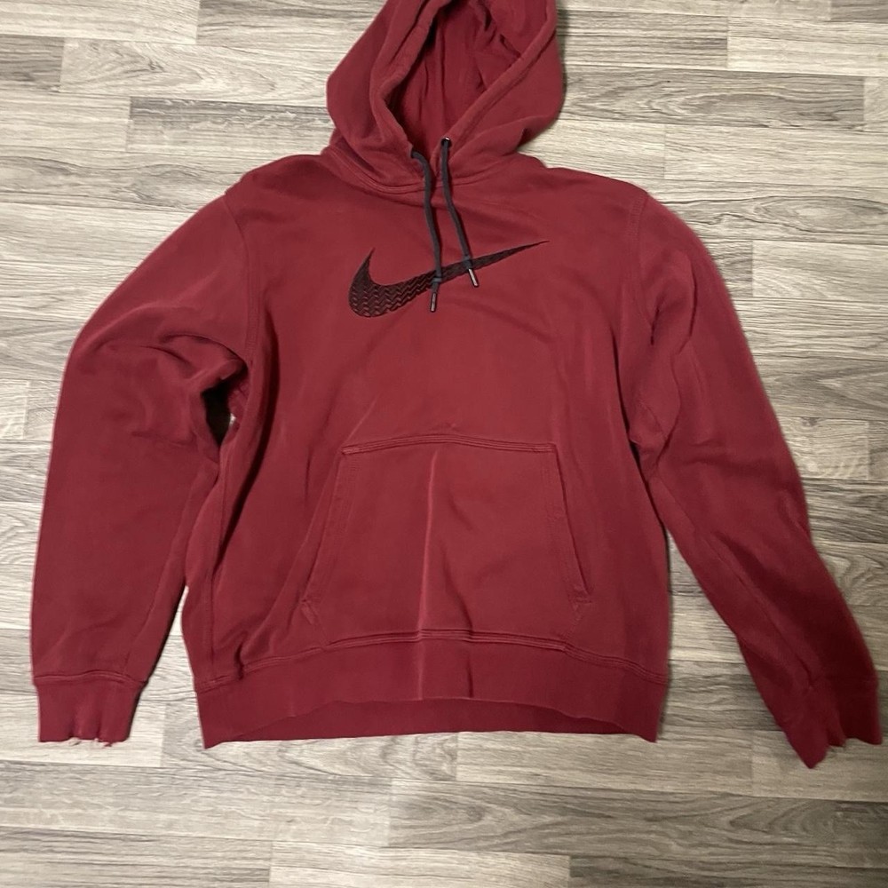 Nike Sportswear Club Men's Pullover Hoodie - Red, Size L