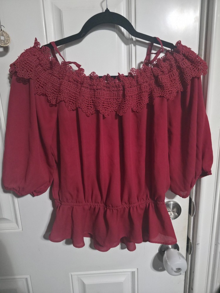 A. Byer Red Off-Shoulder Chiffon Crochet Ruffle Blouse Puff Sleeve Size L