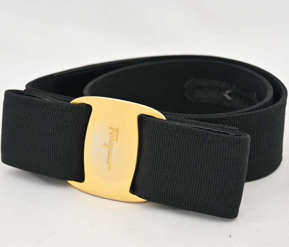Auth Salvatore Ferragamo Vara Ribbon belt 23.3in~25.7in Gold hardware sf9904fe
