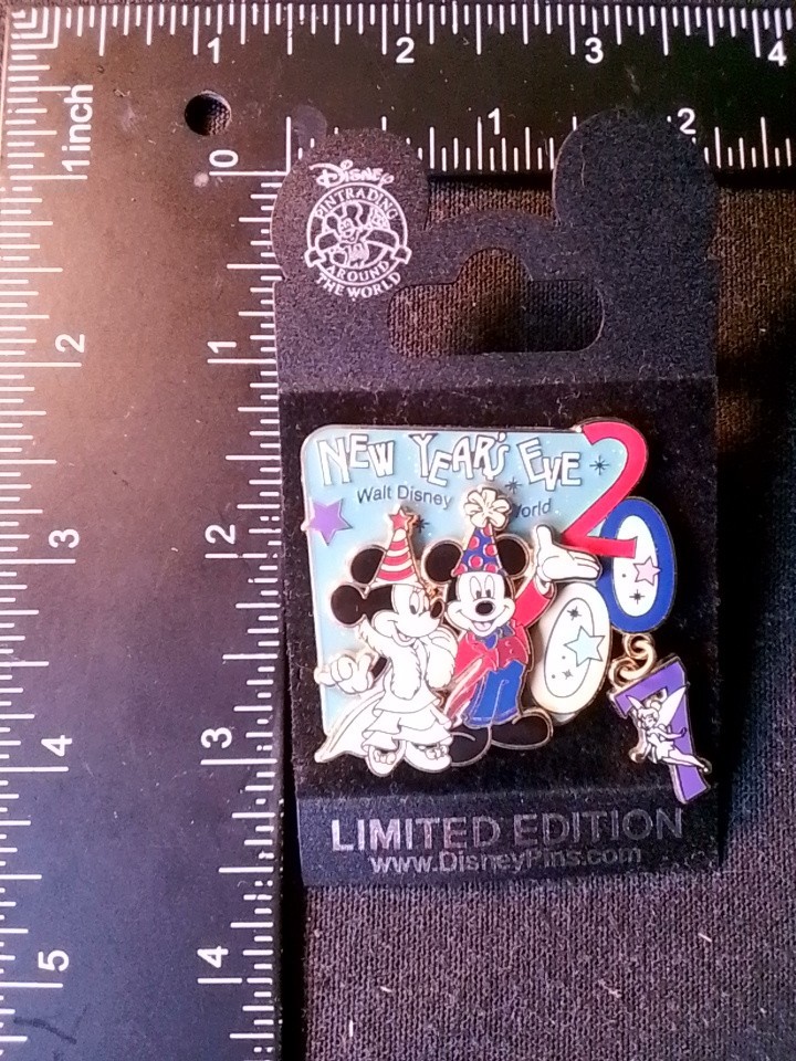2007 Disney NYE LE 6500 Mickey Minnie Tinker Bell Dangle Pin WDW-image