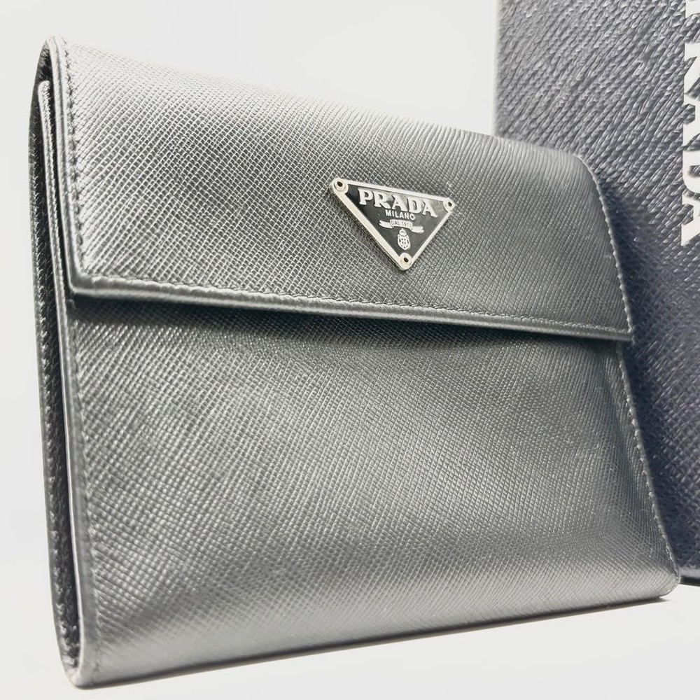 Prada Black Saffiano Leather Trifold Wallet with Triangle Logo Authentic Pre-Owned