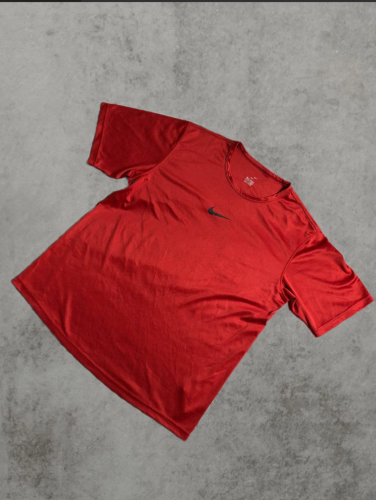Nike Sportswear T Shirt Sz L Red