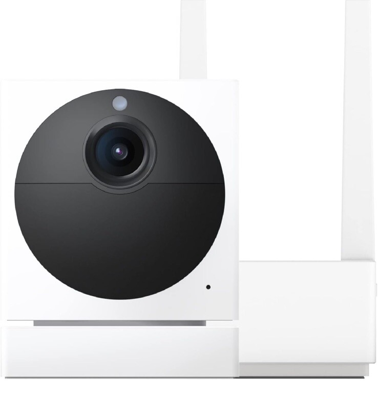 Wyze Cam Outdoor Starter Bundle v2 (Includes Base Station and 1 Cam),