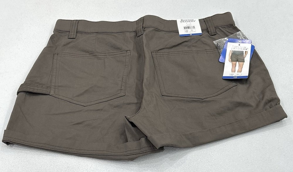 Boston Traders Women's Roll Cuff Shorts, Brown, Size 10