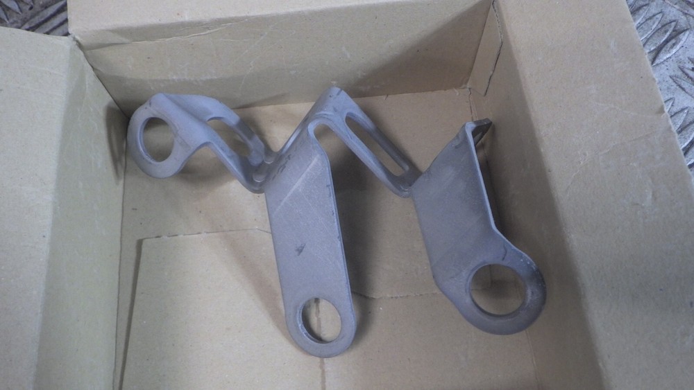 Genuine New Skoda VW Gear Selector Bracket 6Q0711789B for Enhanced Performance