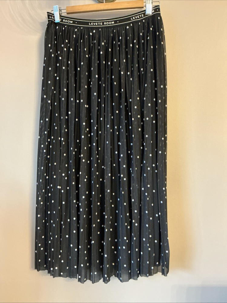Black Spotty Pleated Midi Skirt by Levete Room - Size M