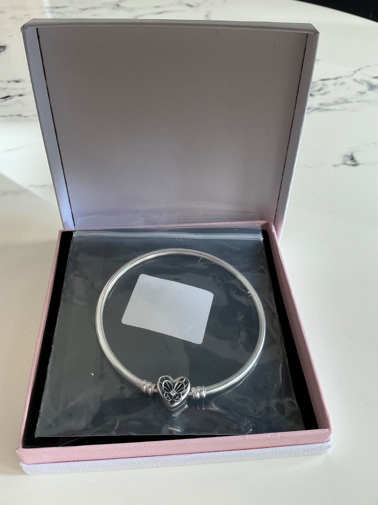 Pandora Moments Heart Butterfly Clasp Silver Bangle 19cm BNIB