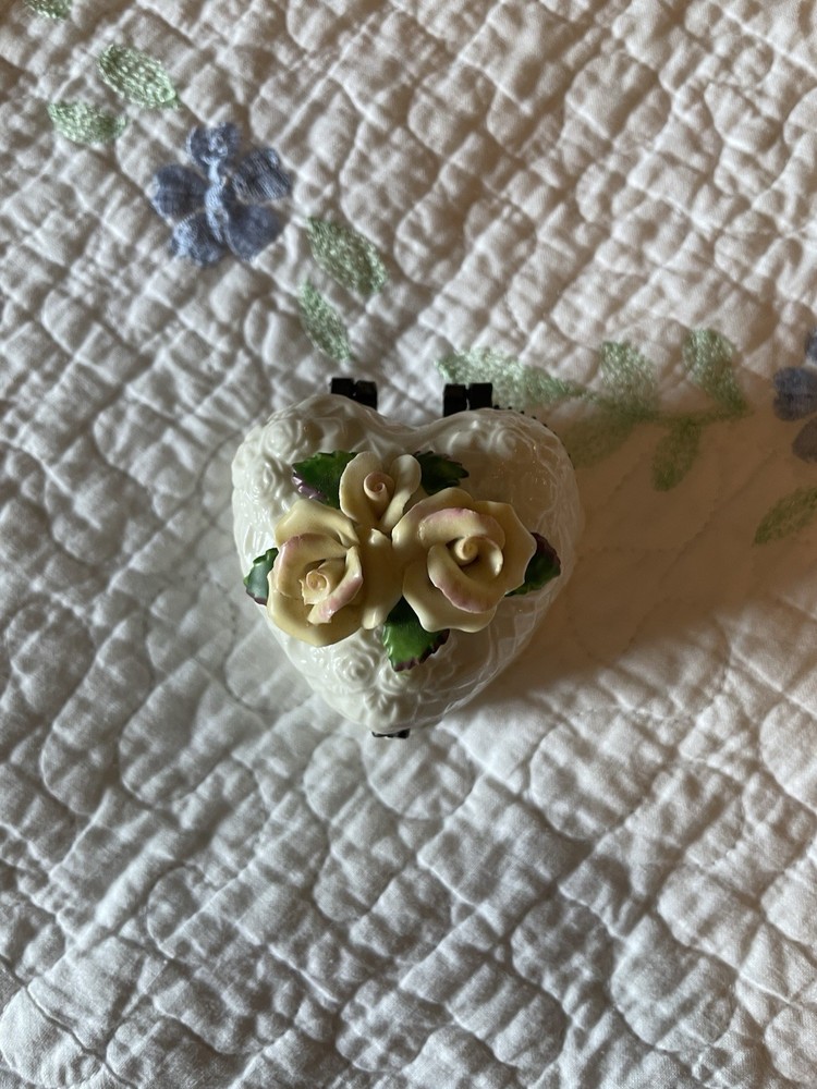 Vintage Porcelain Roses Trinket Box Heart Shaped