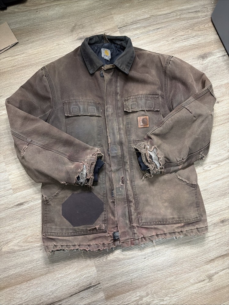 Carhartt Thrashed medium Coat Artic Quilt C26 DKB chore