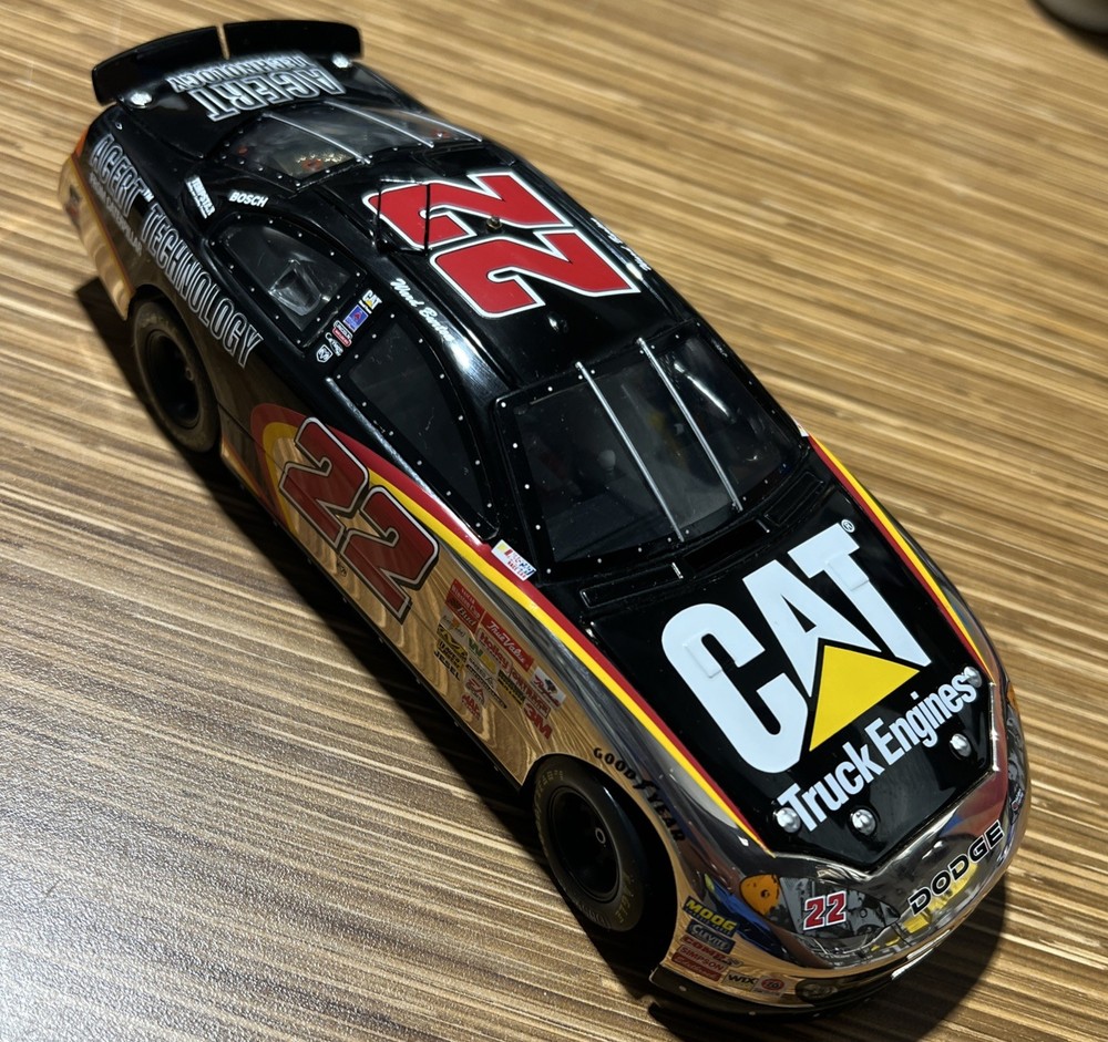Ward Burton #22 Caterpillar Truck Engines 2003 Authentic 1/24 NASCAR Cup Diecast