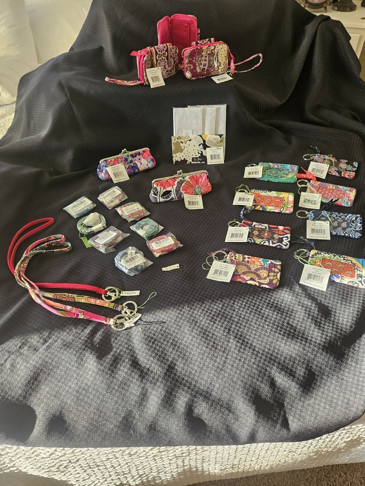 Vera Bradley 28-Piece NWT Wallet Lot Retail Value $499