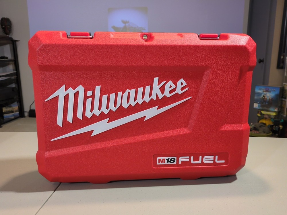 Milwaukee (3697-22) Drill/Driver - Red