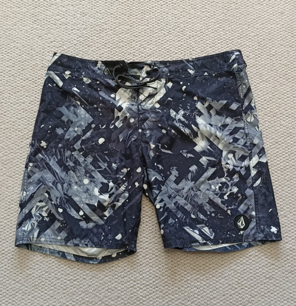 Volcom Lightweight Surfing Beach Boardies Board Shorts Mens W38