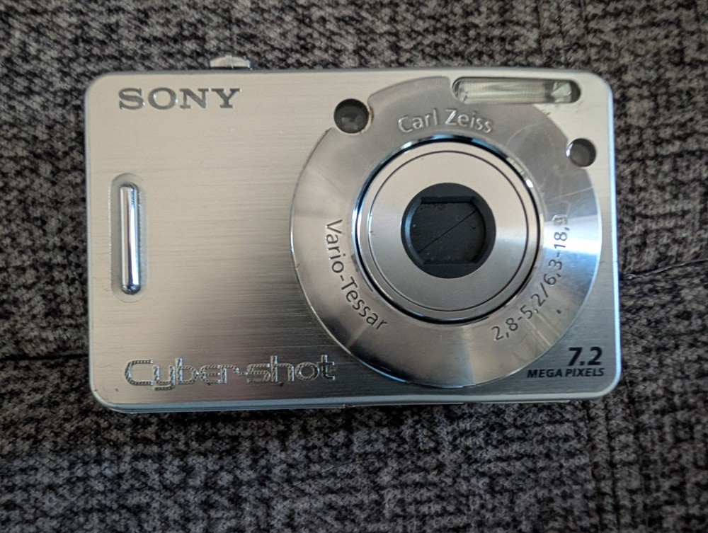 Sony Cyber shot DSC-W270 Compact Digital Camera 7.2 MP 5x Silver From Japan Used