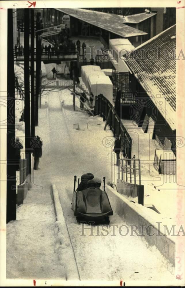 1980 Press Photo Bobsled on track at Mt. Van Hoevenberg, Lake Placid, New York