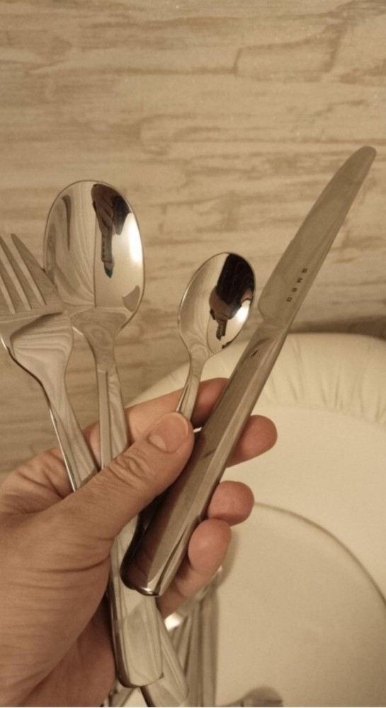 Smeg Dining Set .The set includes 6 boxes.Knife,fork,teaspoon and tablespoon.