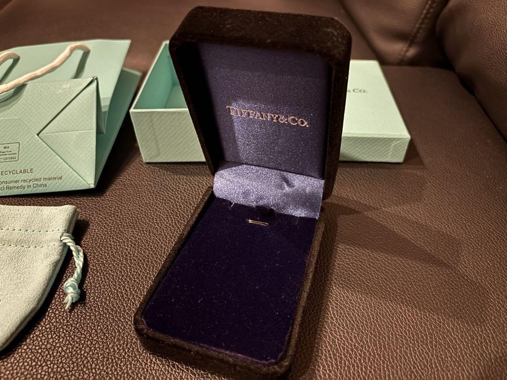 Tiffany necklace empty storage box case travel pouch in beautiful condition mzmr A