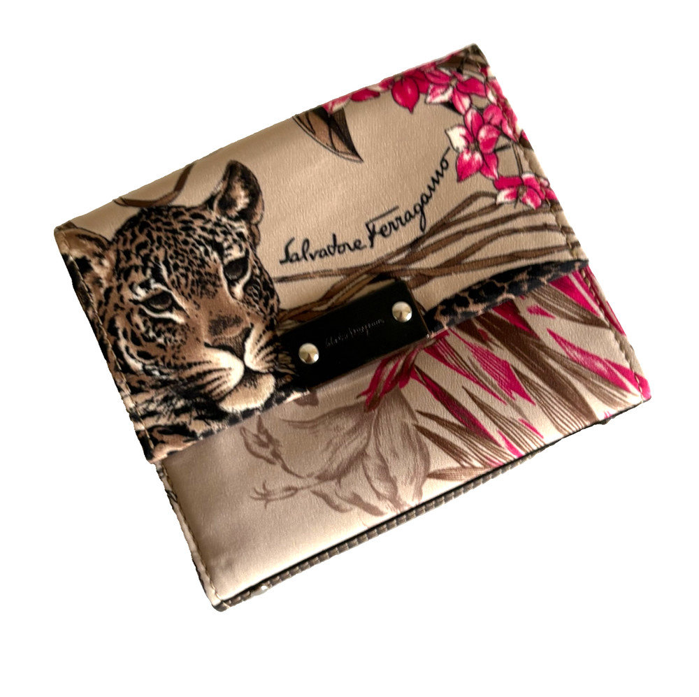 Authentic Salvatore Ferragamo Wallet Brown Tiger print From Japan 0675 0226193