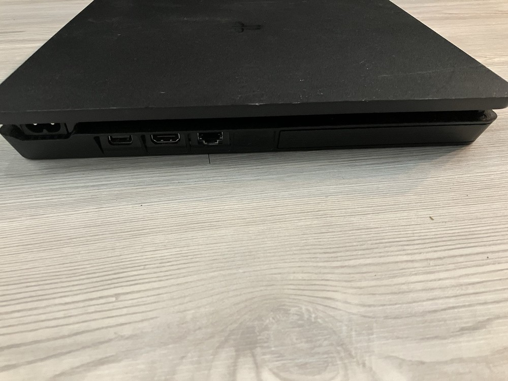 PlayStation 4 Slim 1TB Black Gaming Console