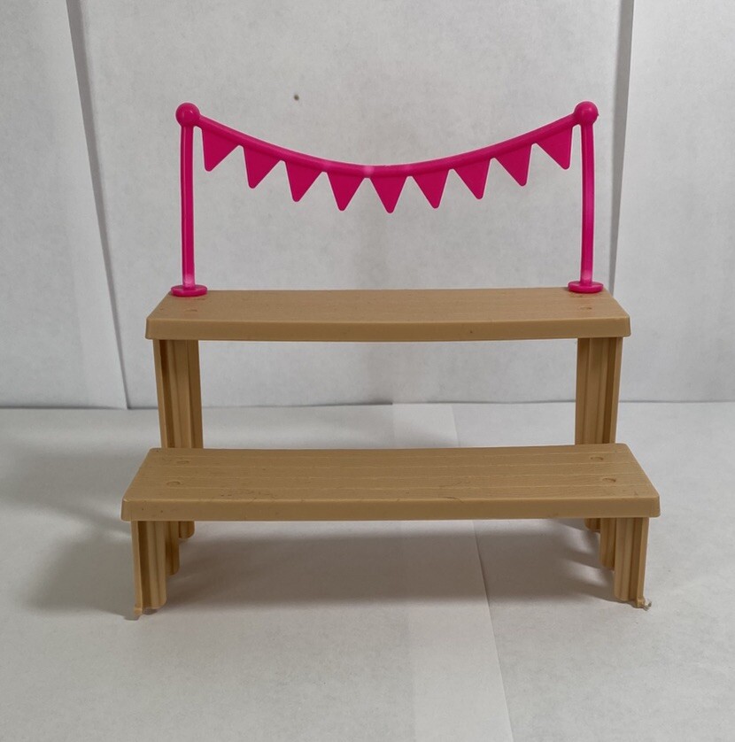 Mattel Barbie Club Chelsea Soccer Doll Replacement Bleachers Tan Pink