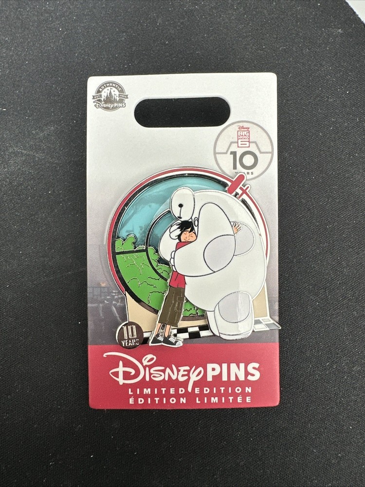 Disney Pin 2024 Disney Parks Baymax & Hiro Hugs Big Hero 6 10 Years LE 2000 New-image