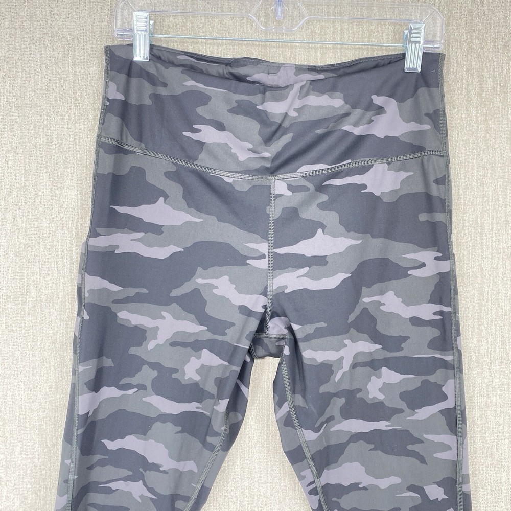 Athleta Womens L Black Camo 7/8 Stash Pocket Workout Leggings