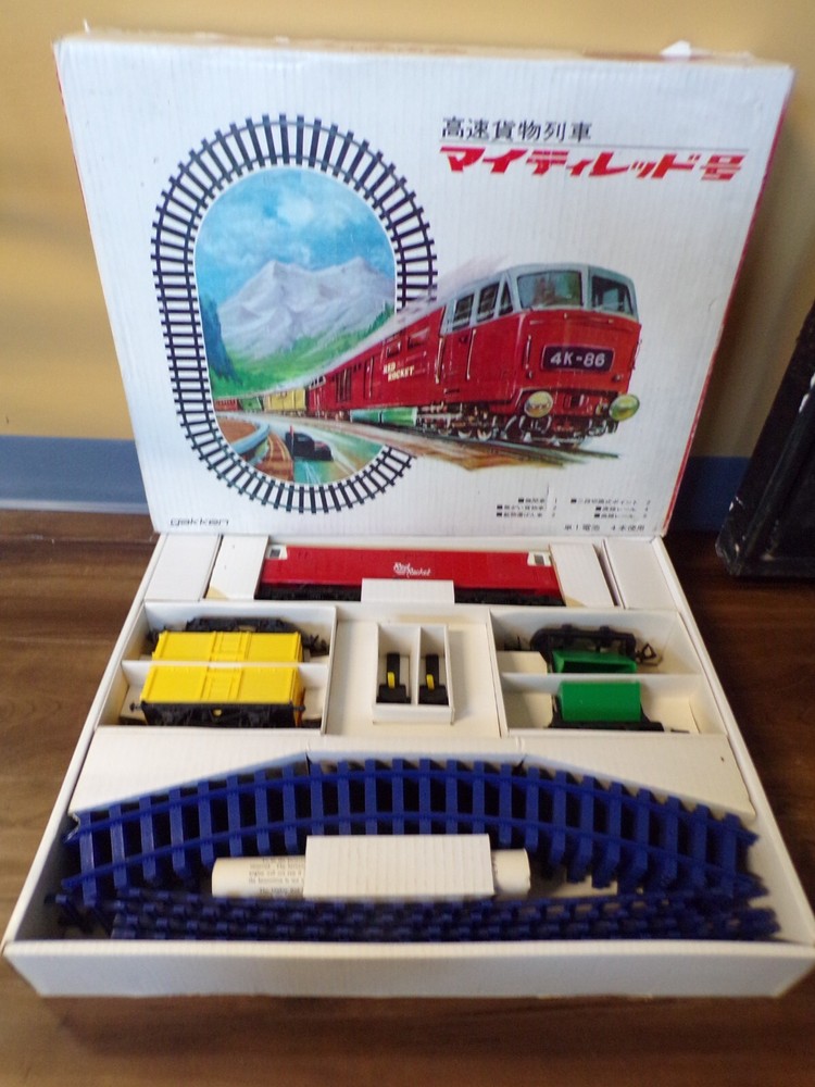 Vintage Gakken Japan Mighty Red Rocket B/O Electric O Scale Train NMIB Tri-Ang