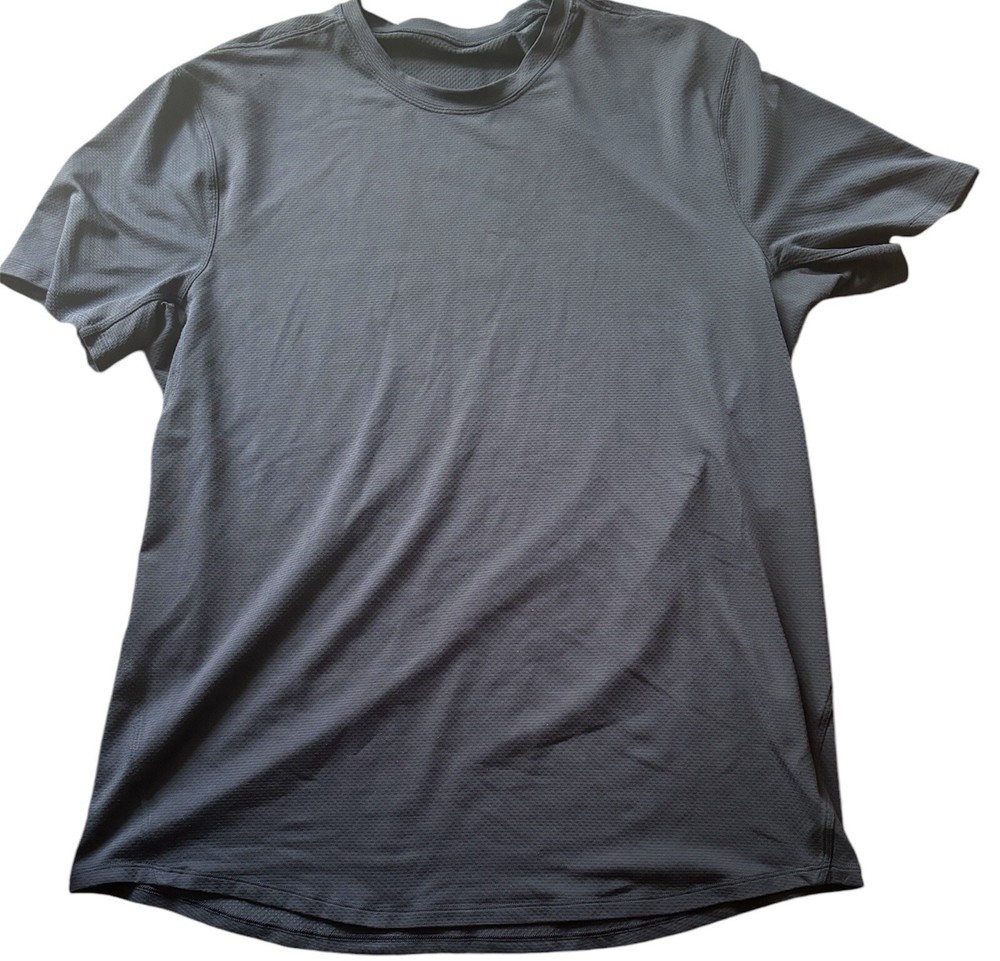 LULULEMON Mens Tech Short Sleeve Gray Workout Shirt size XL Gym Run Pickleball