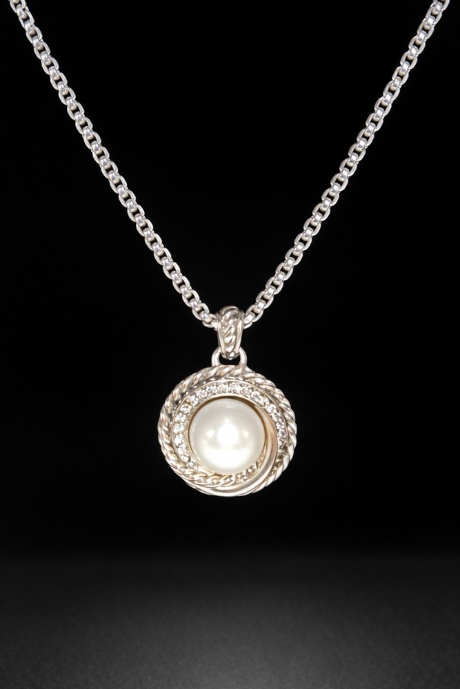 David Yurman 925 Sterling Silver Pearl Diamond Crossover Pendant Necklace .079ct