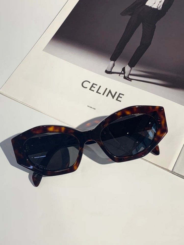 Celine Arc de Triomphe Coral Frame Gold Logo CL40238U