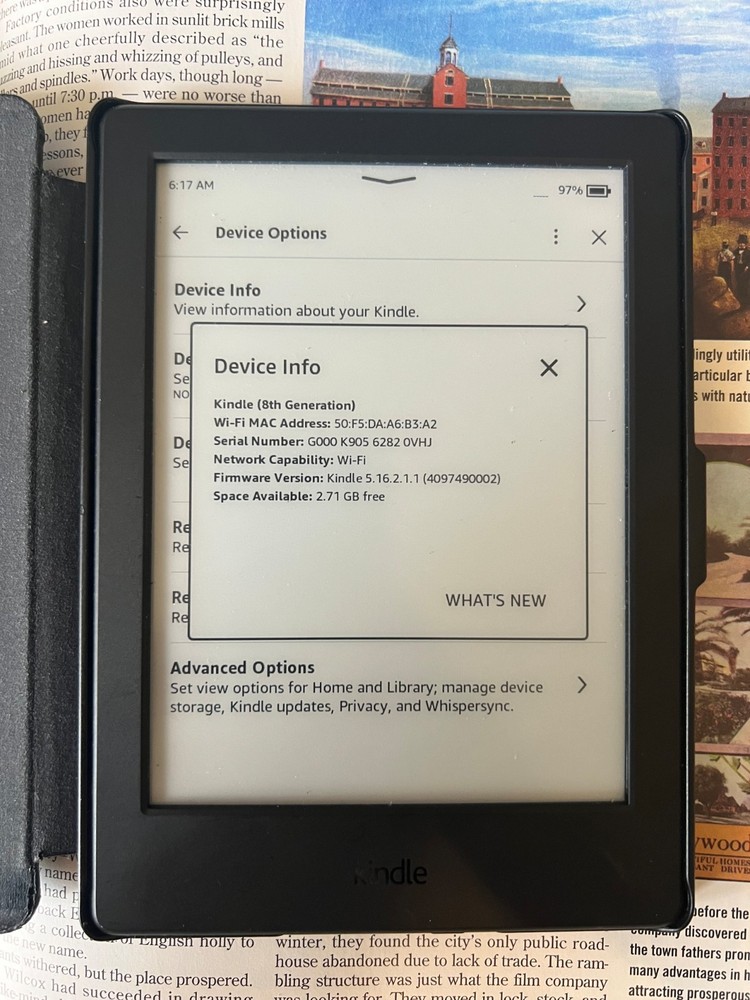 Amazon Kindle 8th Generation 4GB E-Reader Bundle